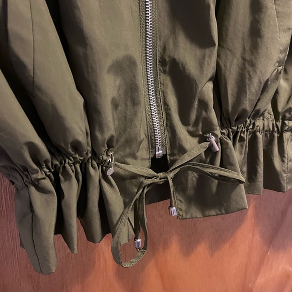 Zara Lightweight Green Jacket - Picture 4 of 5
